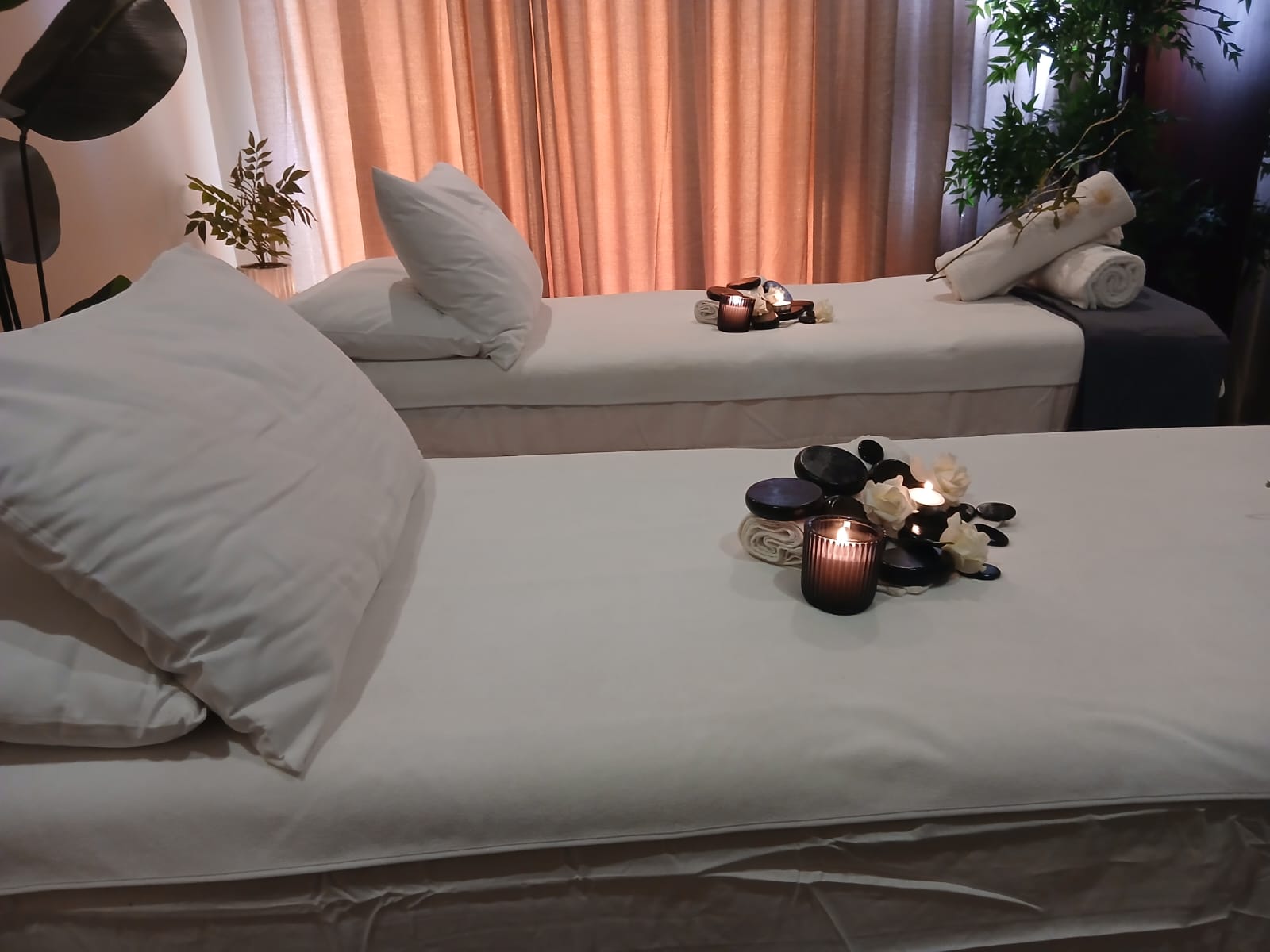 Serene Spa Treatment Room and Relaxing Environment